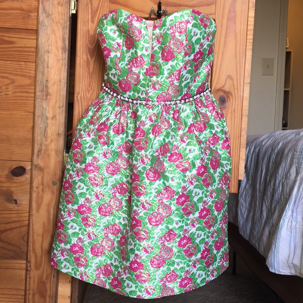 flowery dress 🍃🌸🍃